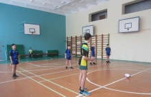 Челнинские школьники занимаются регби на уроках физкультуры